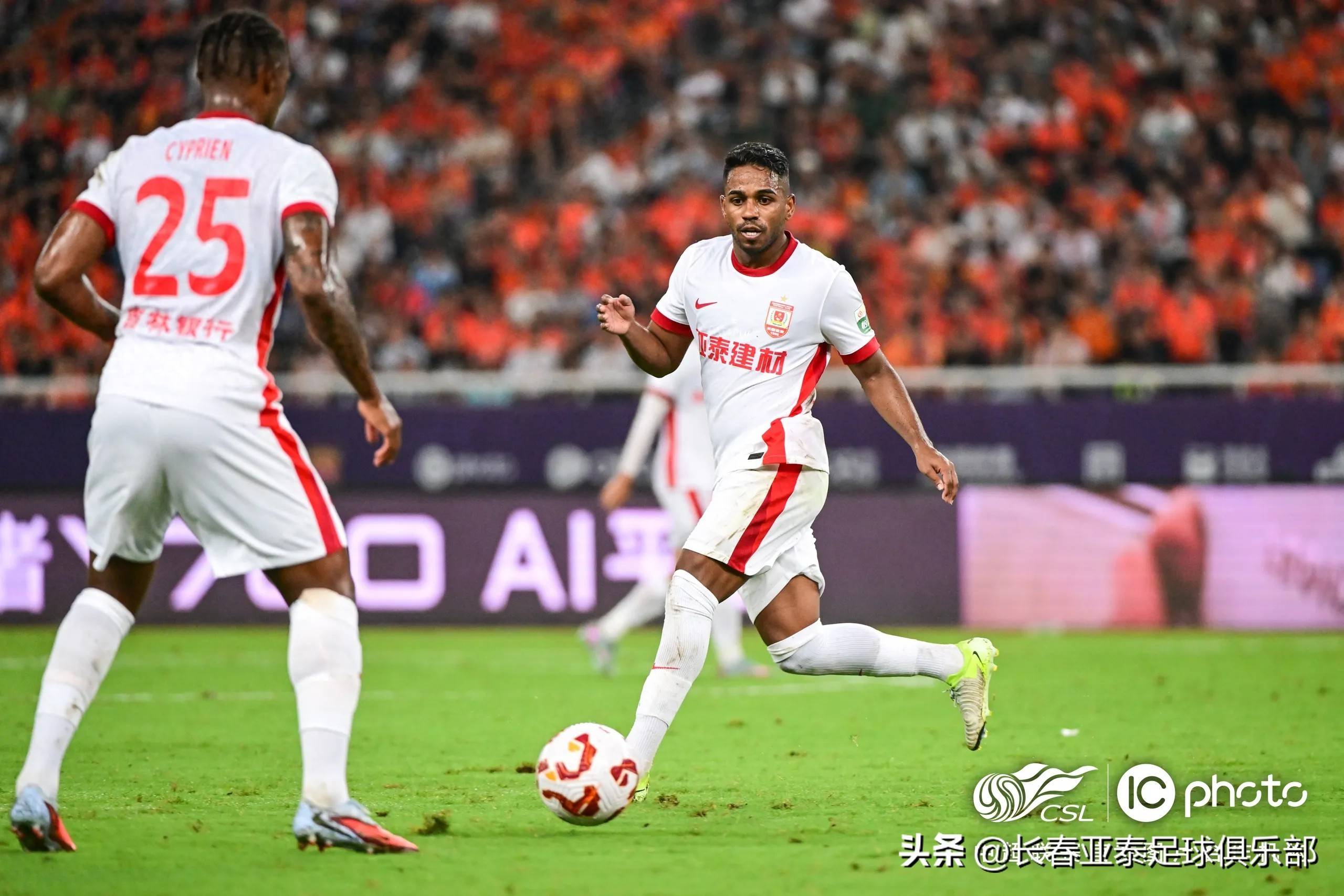 中超联赛最新对决战报发布，球队表现不凡的简单介绍
